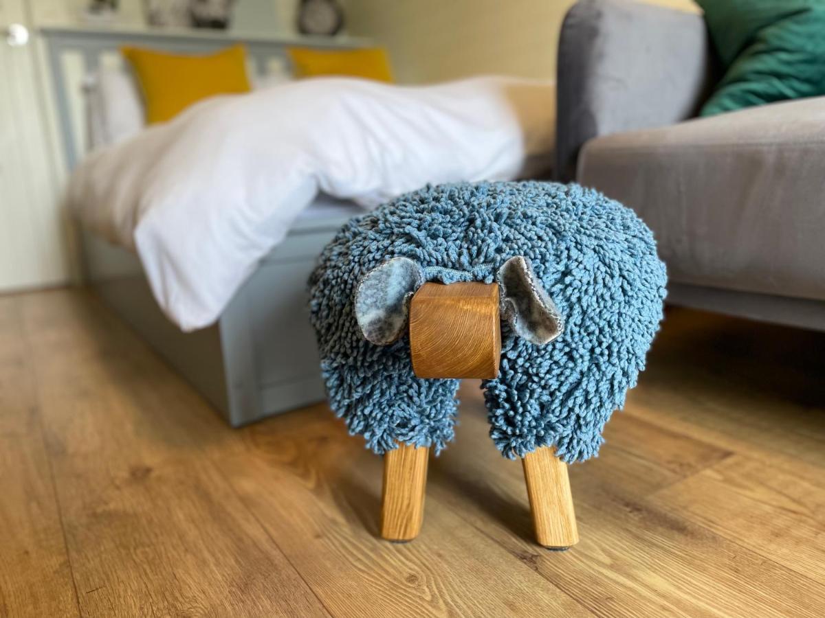 Abbey Farm Luxury Glamping Hotell Rhuddlan Eksteriør bilde