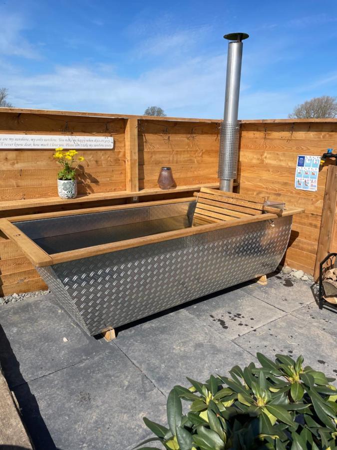 Abbey Farm Luxury Glamping Hotell Rhuddlan Eksteriør bilde