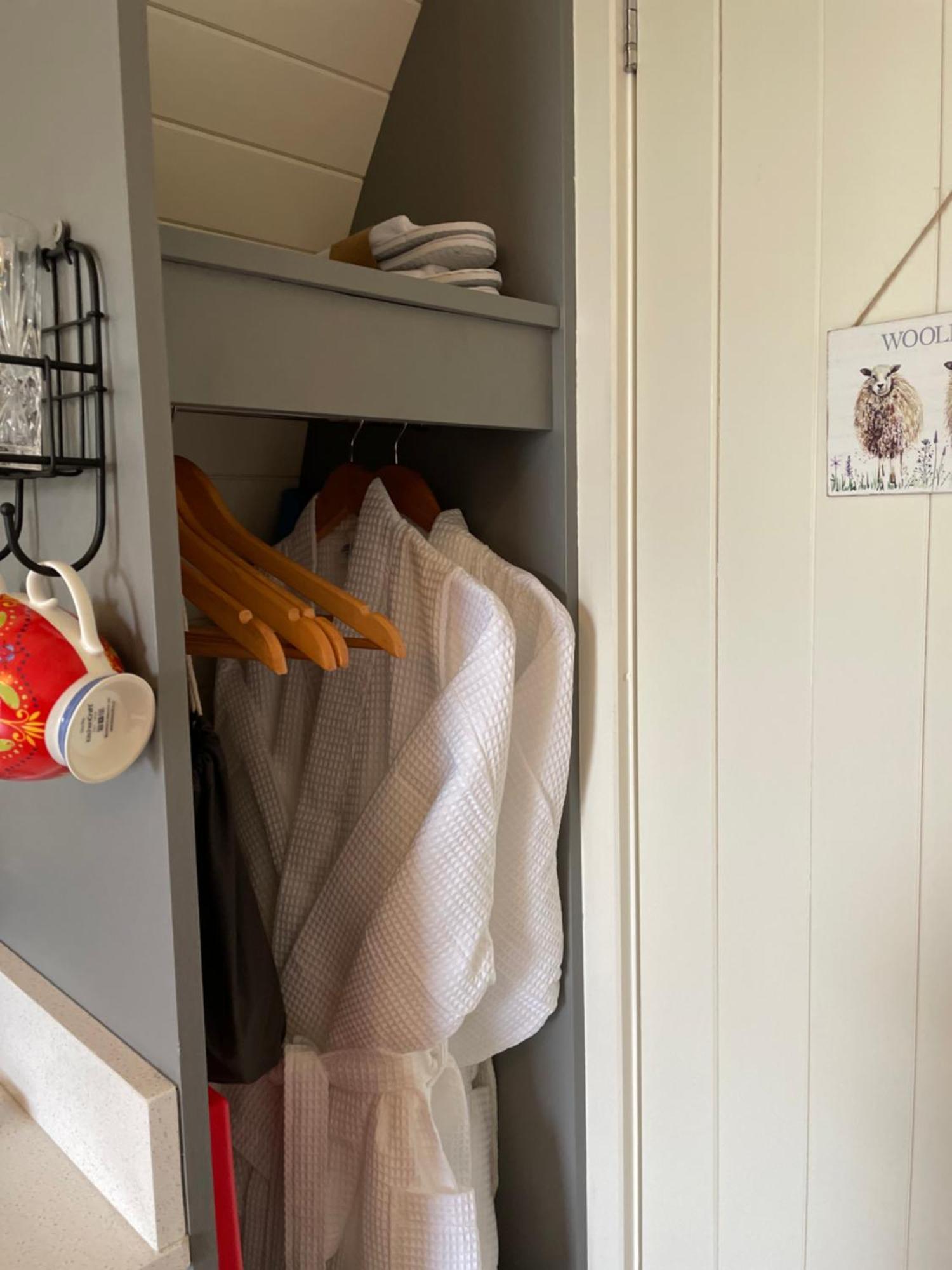 Abbey Farm Luxury Glamping Hotell Rhuddlan Rom bilde