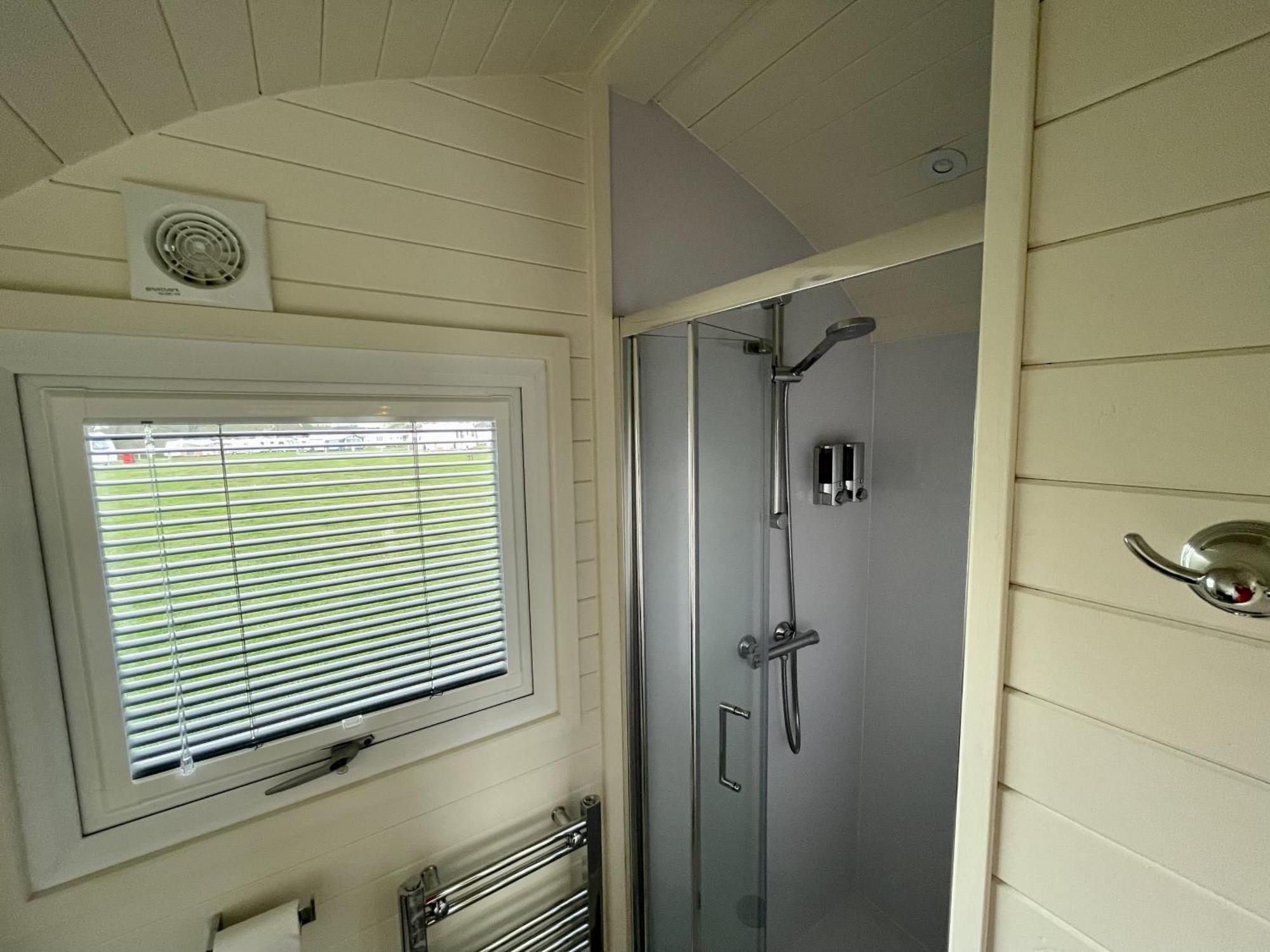Abbey Farm Luxury Glamping Hotell Rhuddlan Eksteriør bilde